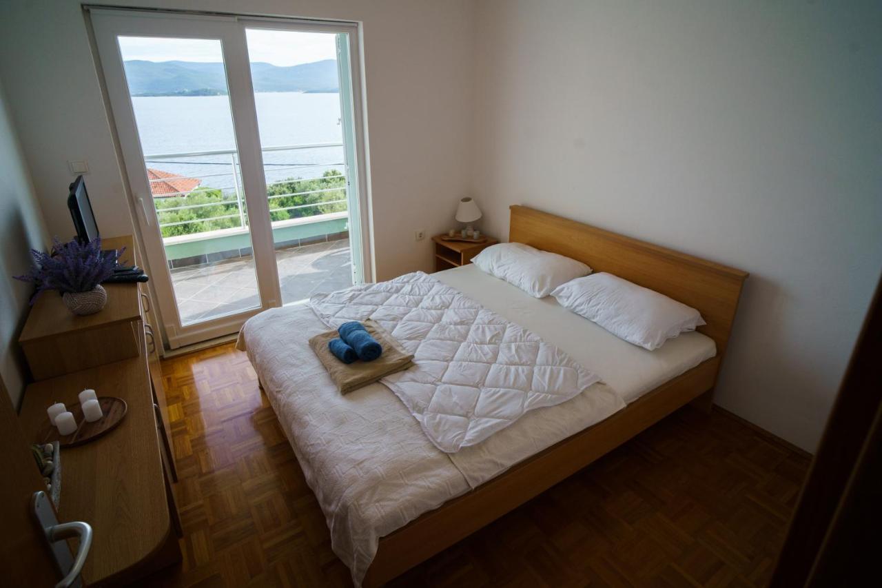 Apartment “Bel Ponte” Komarna Luaran gambar