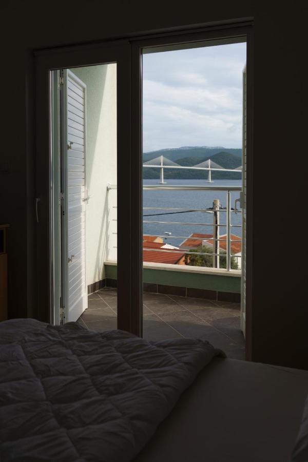Apartment “Bel Ponte” Komarna Luaran gambar